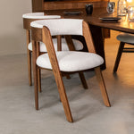 Eetkamerstoel Sasha | Ecru Bouclé | Walnoot Eiken