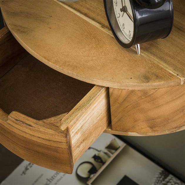 Nachtkastje Curve 1 lade naturel massief acacia, detail van de functie