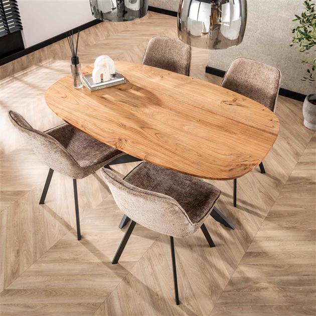 Eettafel Skylar acaciahout naturel, bovenaanzicht in een interieur