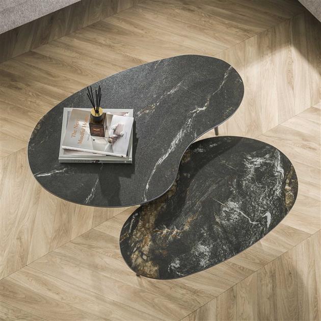 Salontafel Enya keramiek zwart, bovenaanzicht in een interieur