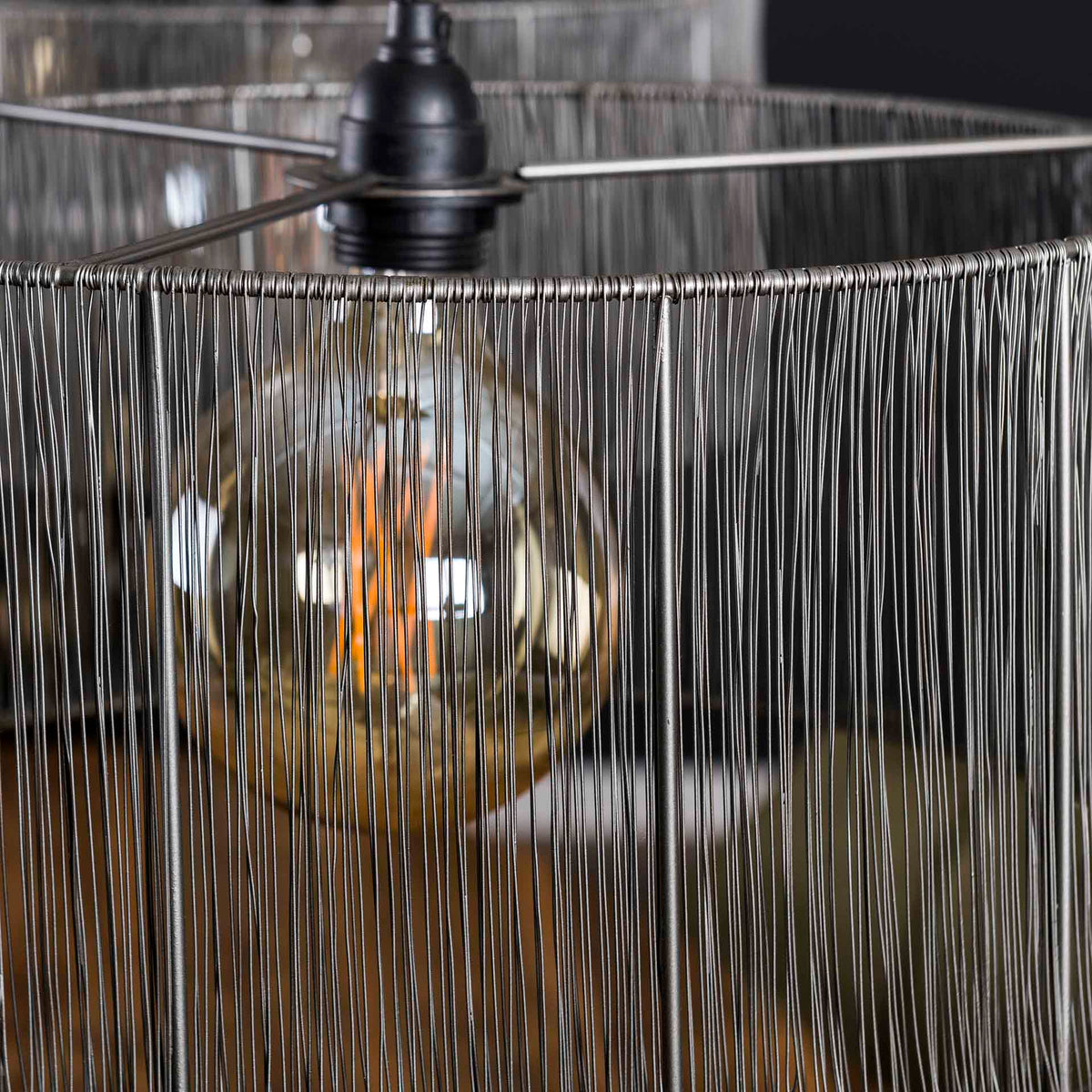 Hanglamp Stringshade zwart nikkel, detail van het materiaal
