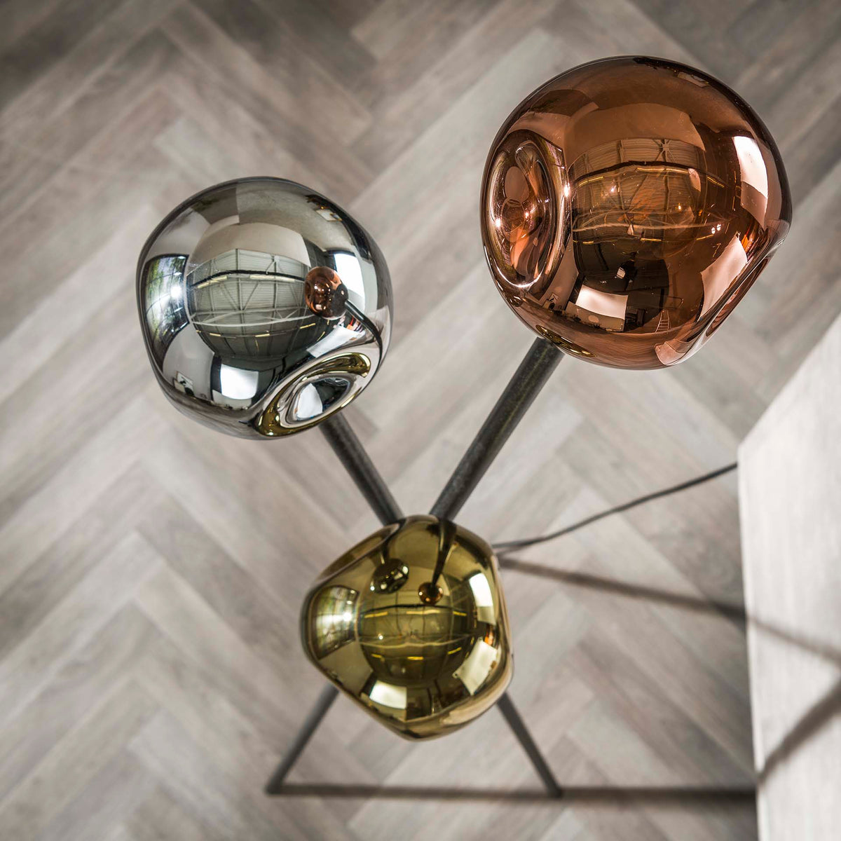 Vloerlamp 3L Molecule Mix Glass, detail van het materiaal