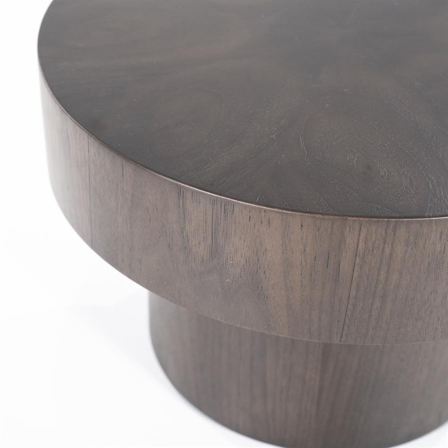 Bijzettafel Bobbie bruin walnoot fineer, detail van het materiaal