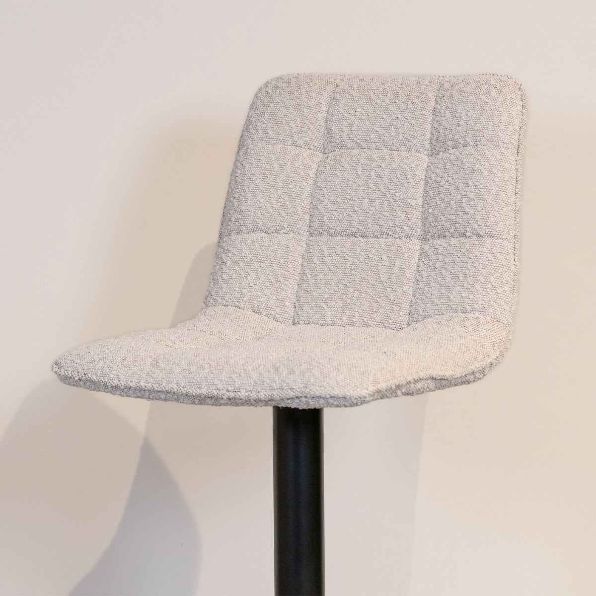 Barkruk Juul naturel bouclé, detail van het materiaal