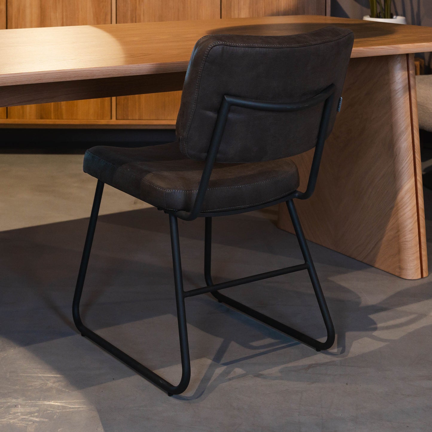 Eetkamerstoel Noah | Antraciet Micro Suède