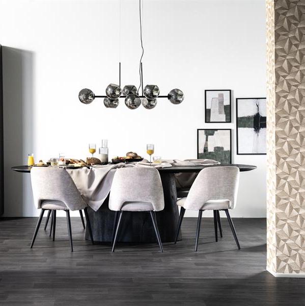 Eettafel Aron | Zwart Mangohout | Ovaal
