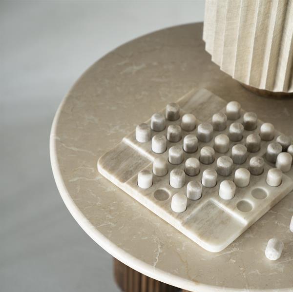 Bijzettafel Xavi mangohout, detail van het materiaal