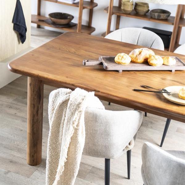 Eettafel Julian bruin acaciahout rechthoek, detail van het materiaal