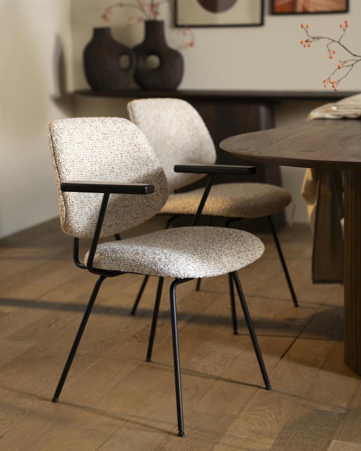 Eetkamerstoel Jon | Zwart Stof | Met Armleuning