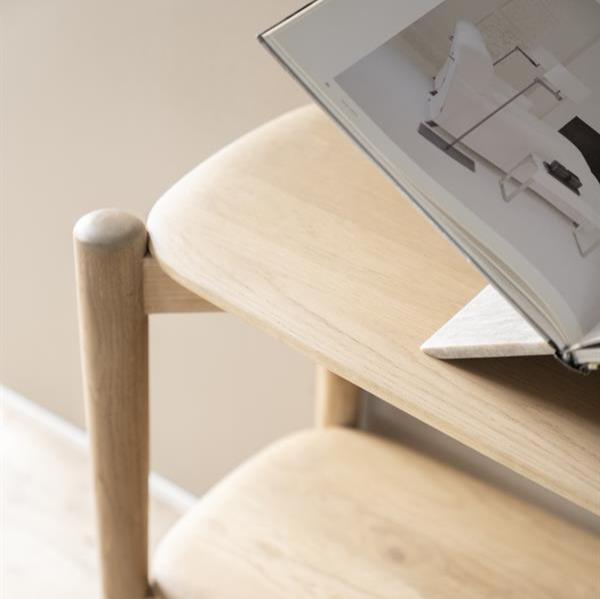 Dressoir Selbu naturel eikenhout, detail van het materiaal