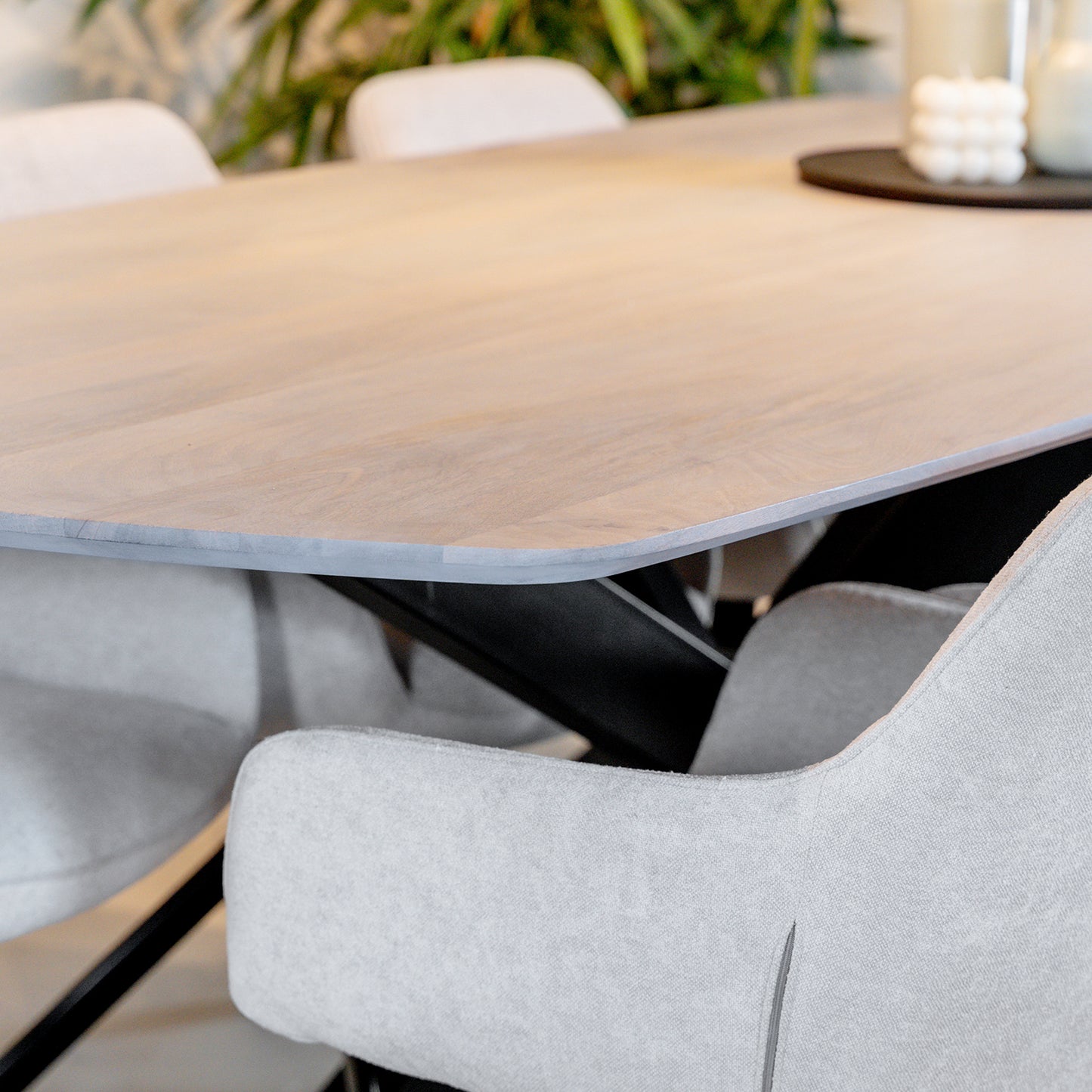 Eettafel Akagi | Deens Ovaal | Mango Ashblond