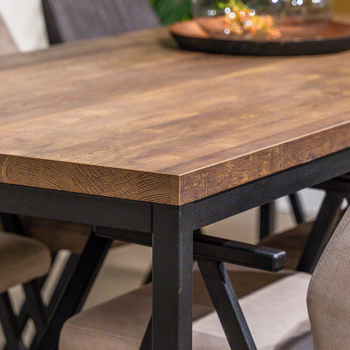 Eettafel Stanley, detail van het materiaal