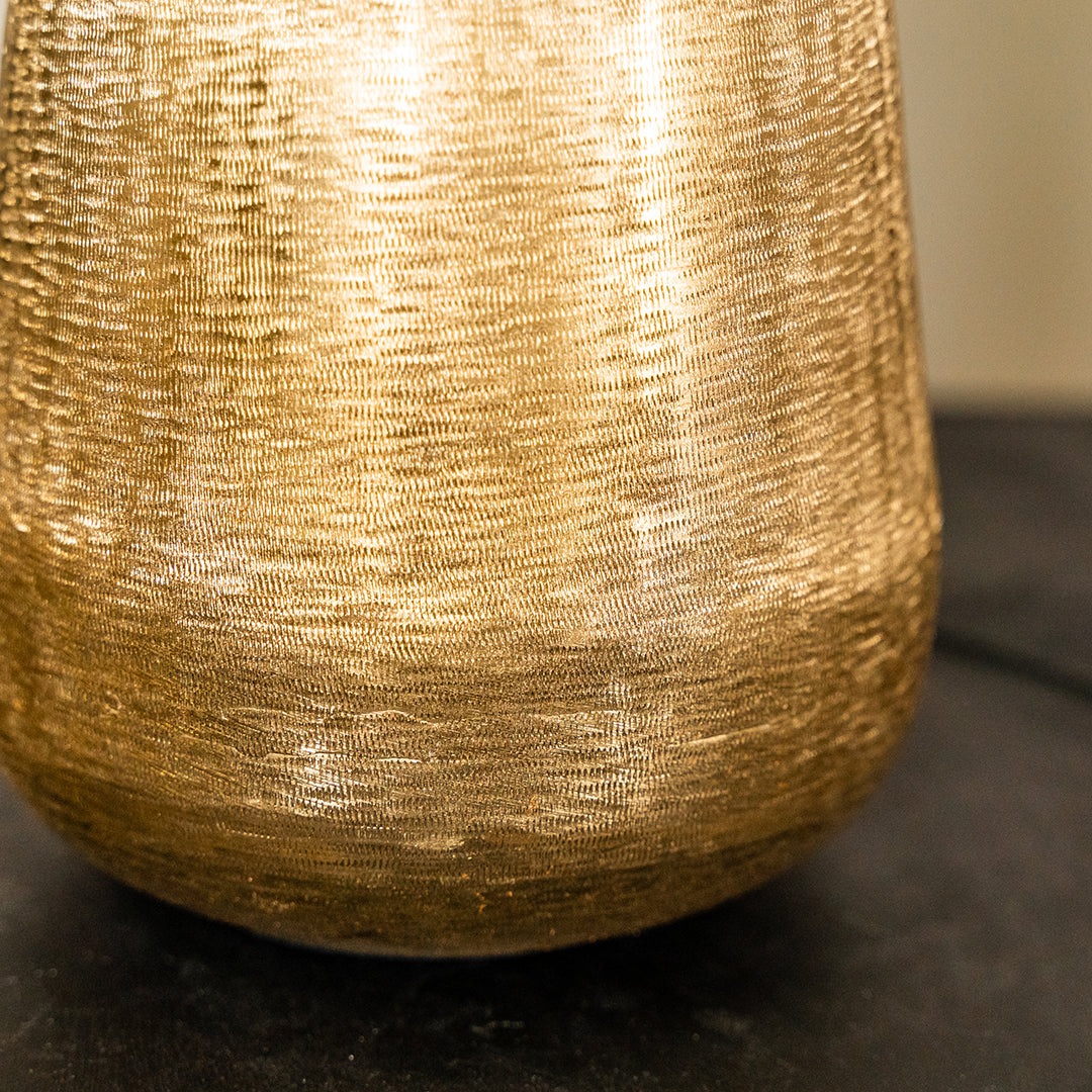 Vaas Givron goud, detail van het materiaal
