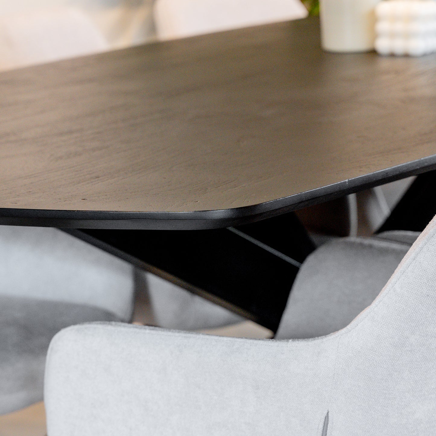 Eettafel Akagi | Deens Ovaal | Acacia Black