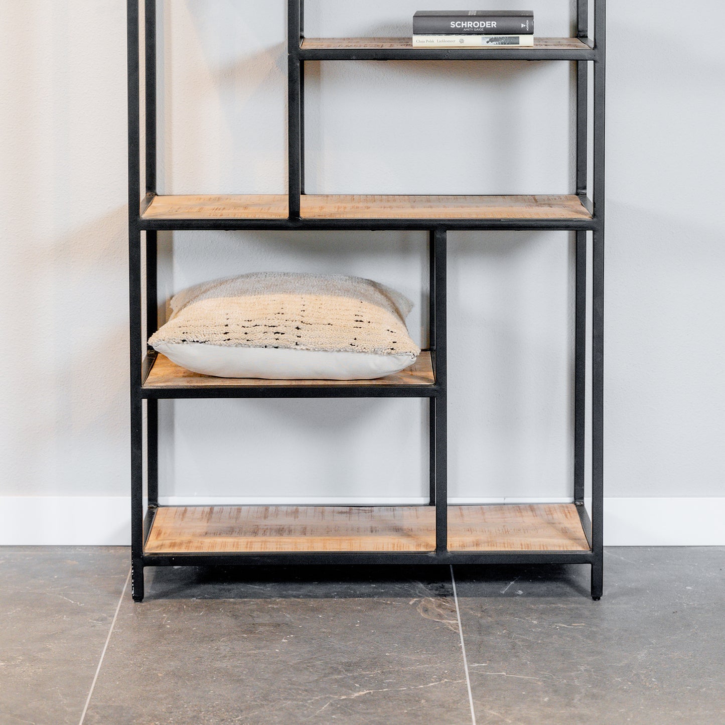 Vakkenkast Iron Lady