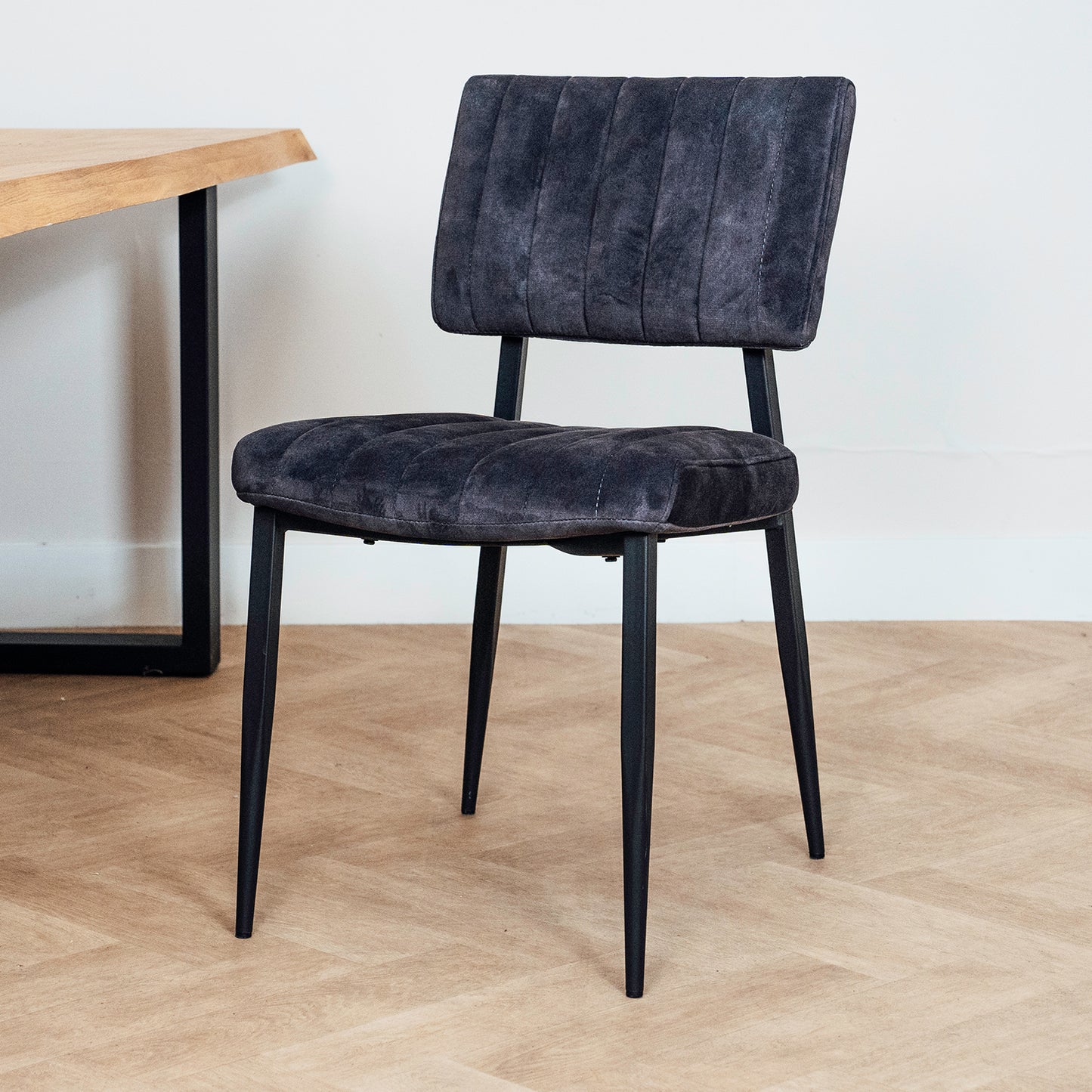 Eetkamerstoel Ivan | Velvet | Magazijn leegverkoop