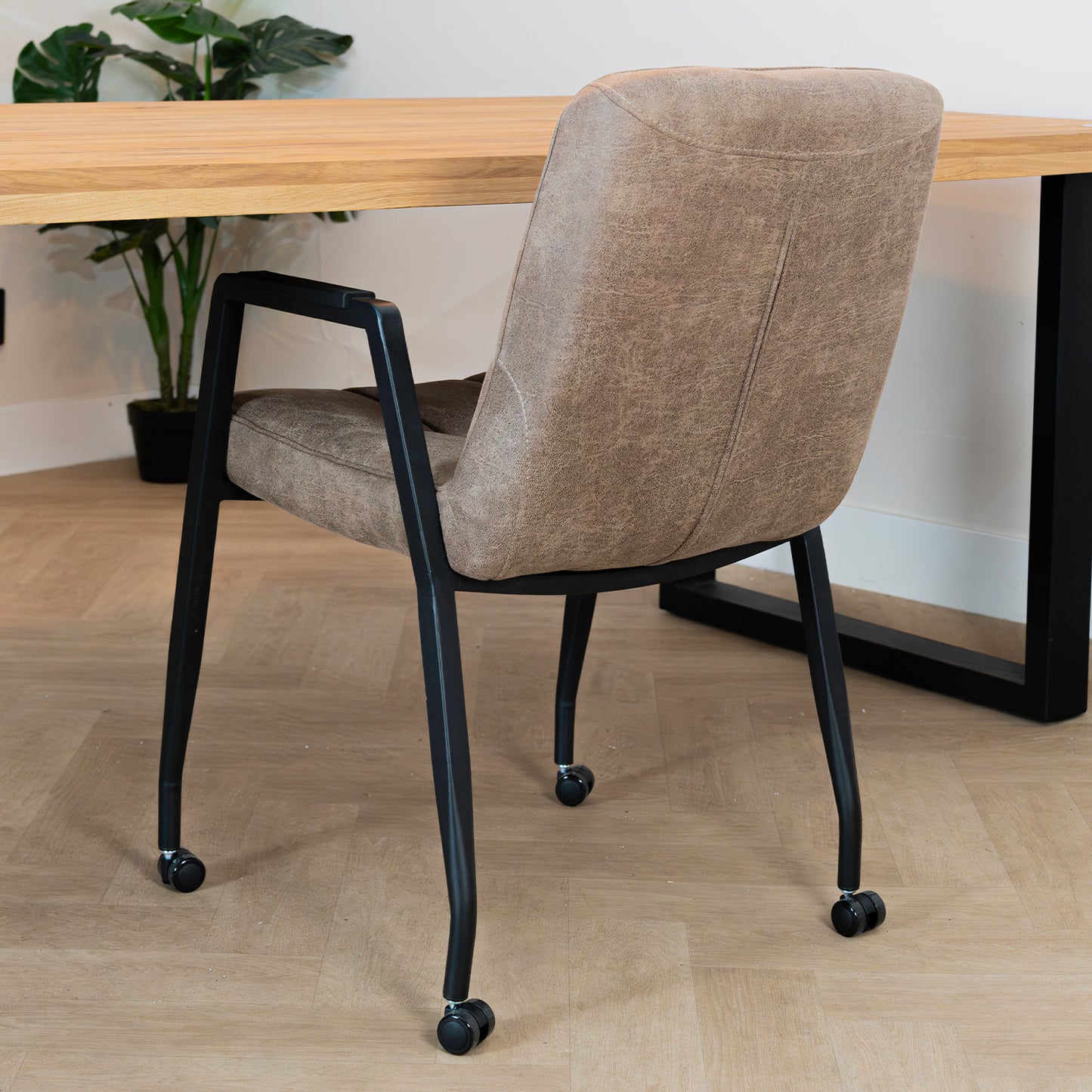 Eetkamerstoel Ryan | Chicago Truffle