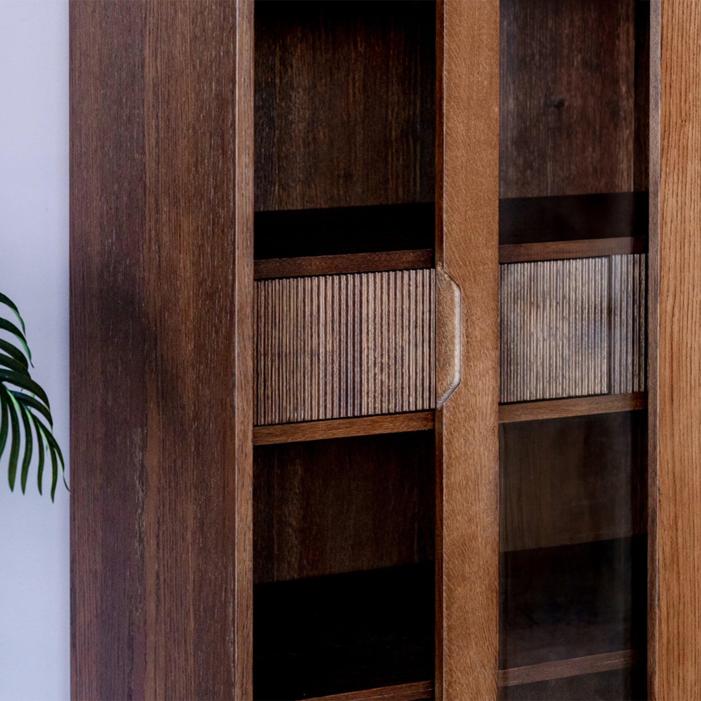 Vitrinekast Jule | Walnoot Eikenhout