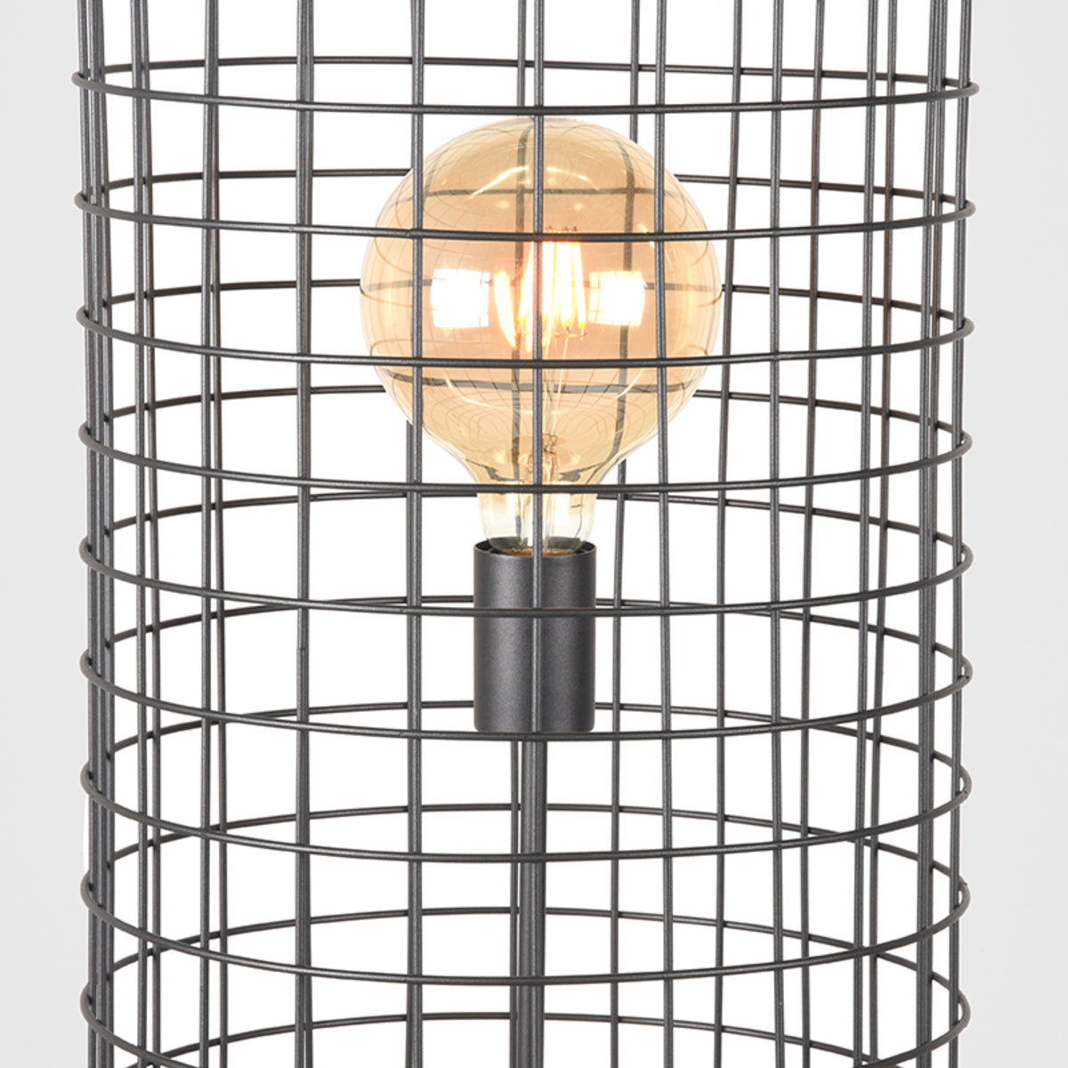 Vloerlamp Solido zwart metaal, detail van het materiaal