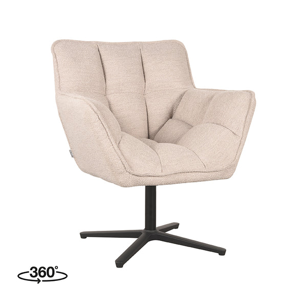 Fauteuil Ian naturel, schuin vooraanzicht op witte achtergrond