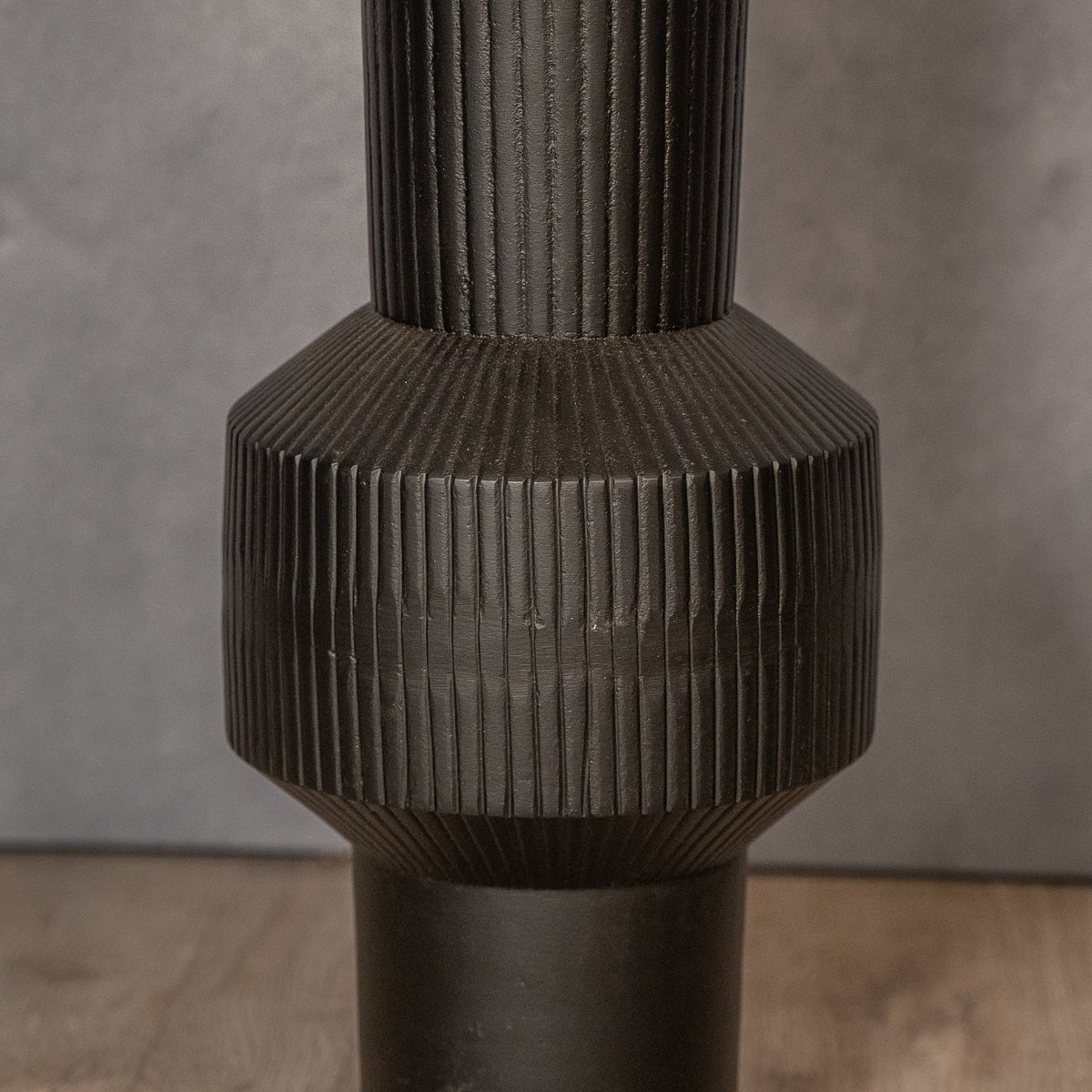 Vaas Benzo, detail van het materiaal