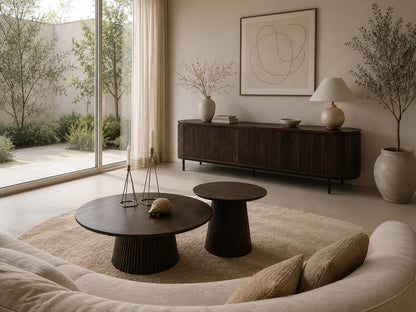 TV-Meubel Noor walnoot mangohout in een interieur