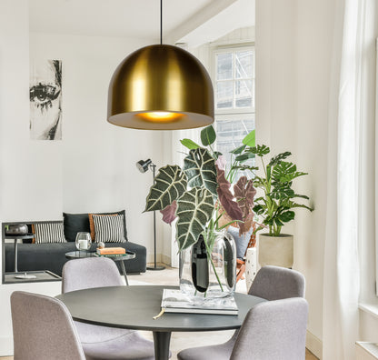 Hanglamp Akron e27 goud in een interieur