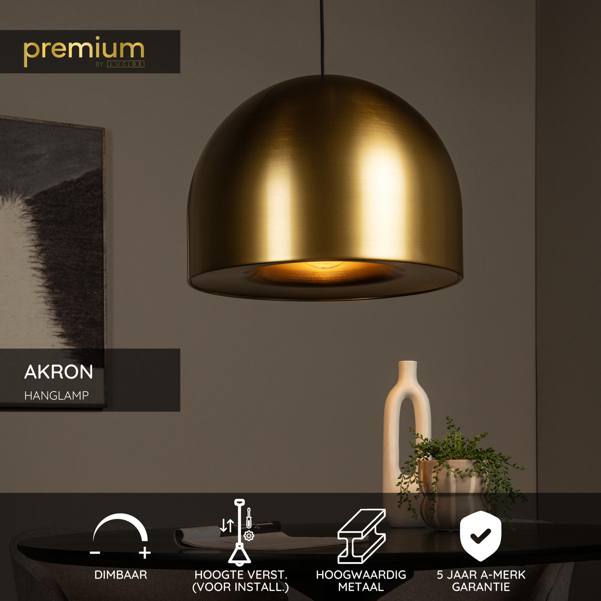 Hanglamp Akron e27 goud, vooraanzicht in een interieur