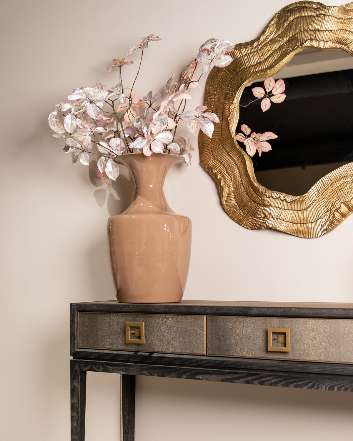 Wandtafel Bloomville zwart eikenhout, detail van het materiaal