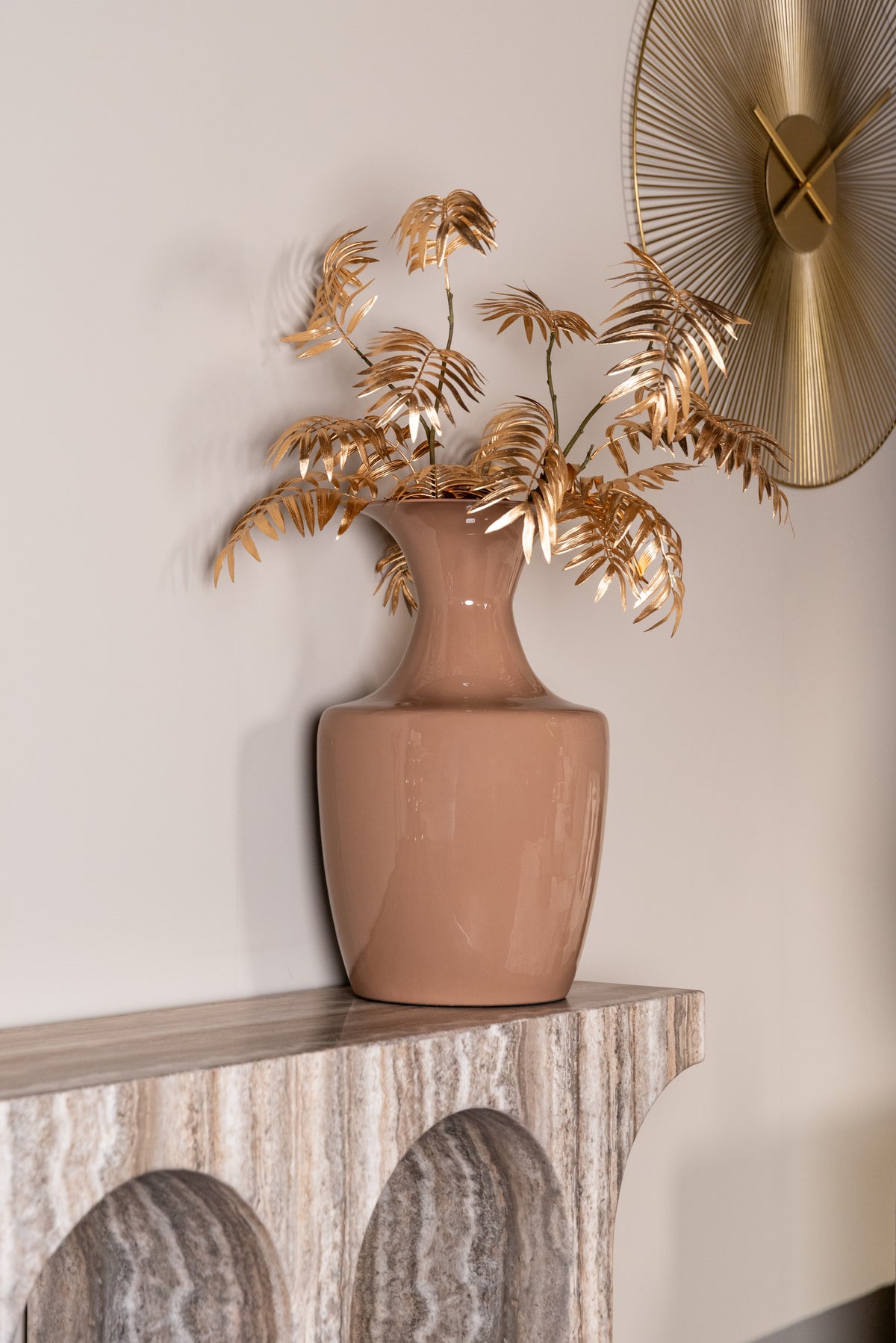 Sidetable Dulce grijs marmer in een interieur
