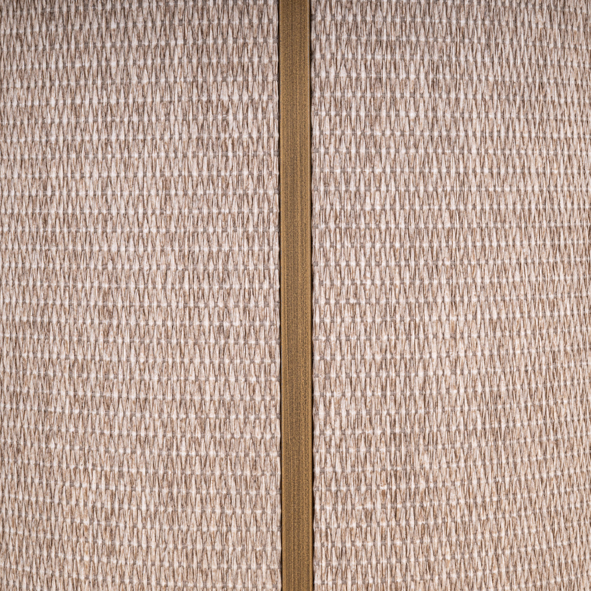 Sidetable Willox beige eikenhout, detail van het materiaal
