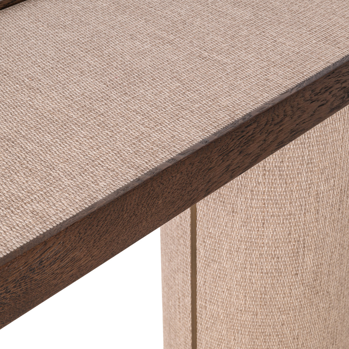 Sidetable Willox beige eikenhout, detail van het materiaal