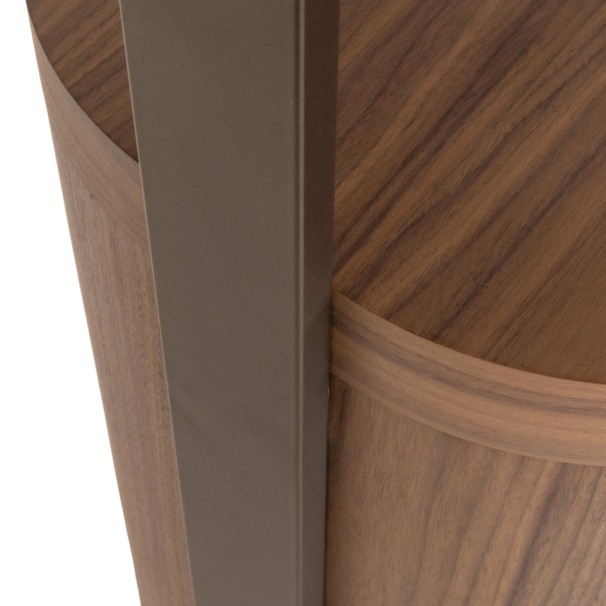 Vitrinekast Windsor walnoot mdf, detail van het materiaal