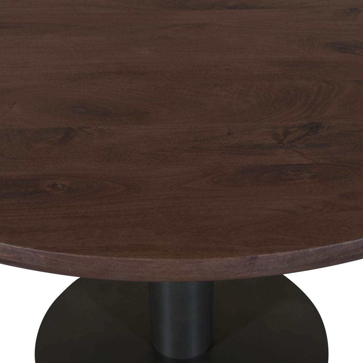 Eettafel Baldwin bruin mangohout, detail van het materiaal