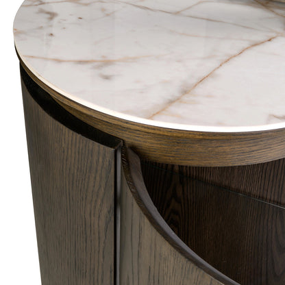 Vitrinekast Langford bruin mdf, detail van het materiaal