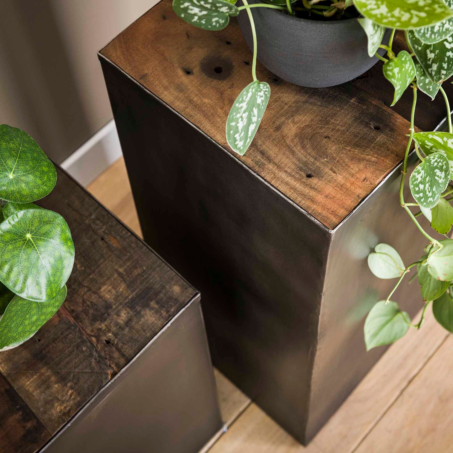 Bijzettafel Raft | Zwart Metaal