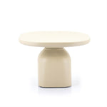 Salontafel Squand beige aluminium groot, vooraanzicht op witte achtergrond