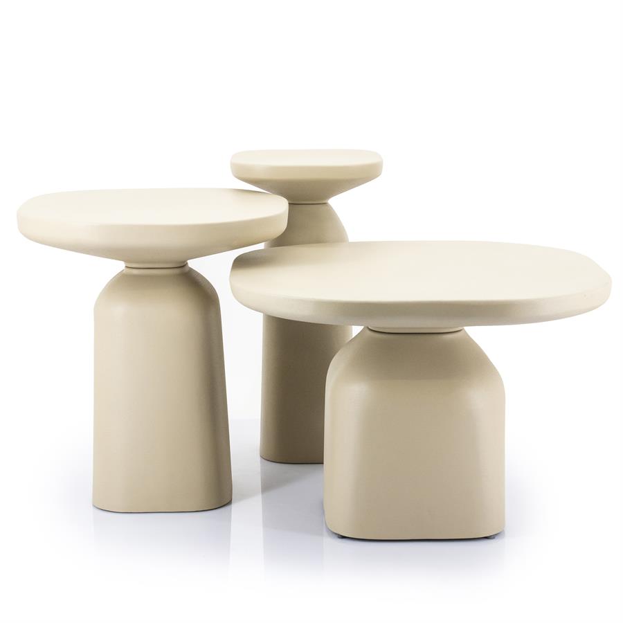 Salontafel Squand beige aluminium groot, schuin vooraanzicht op witte achtergrond