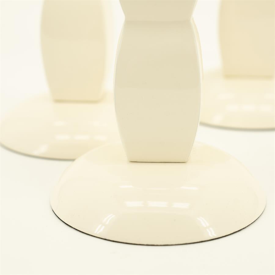 Kaars Prinz beige aluminium, detail van het materiaal