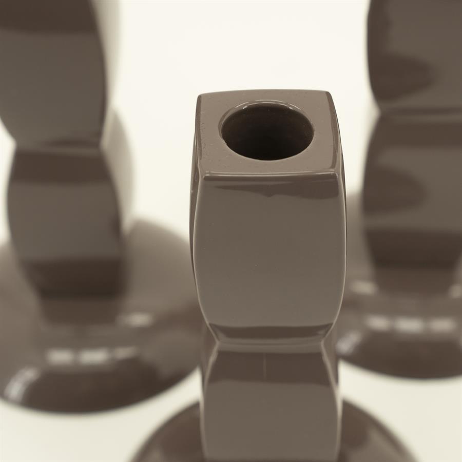 Kaars Prinz taupe aluminium, detail van het materiaal