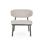 Fauteuil Jari beige stof, vooraanzicht op witte achtergrond