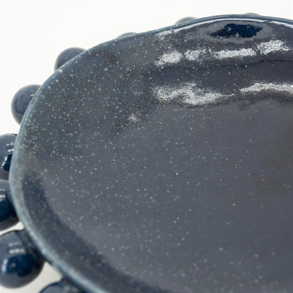 Schaal Viro blauw aardewerk, detail van het materiaal