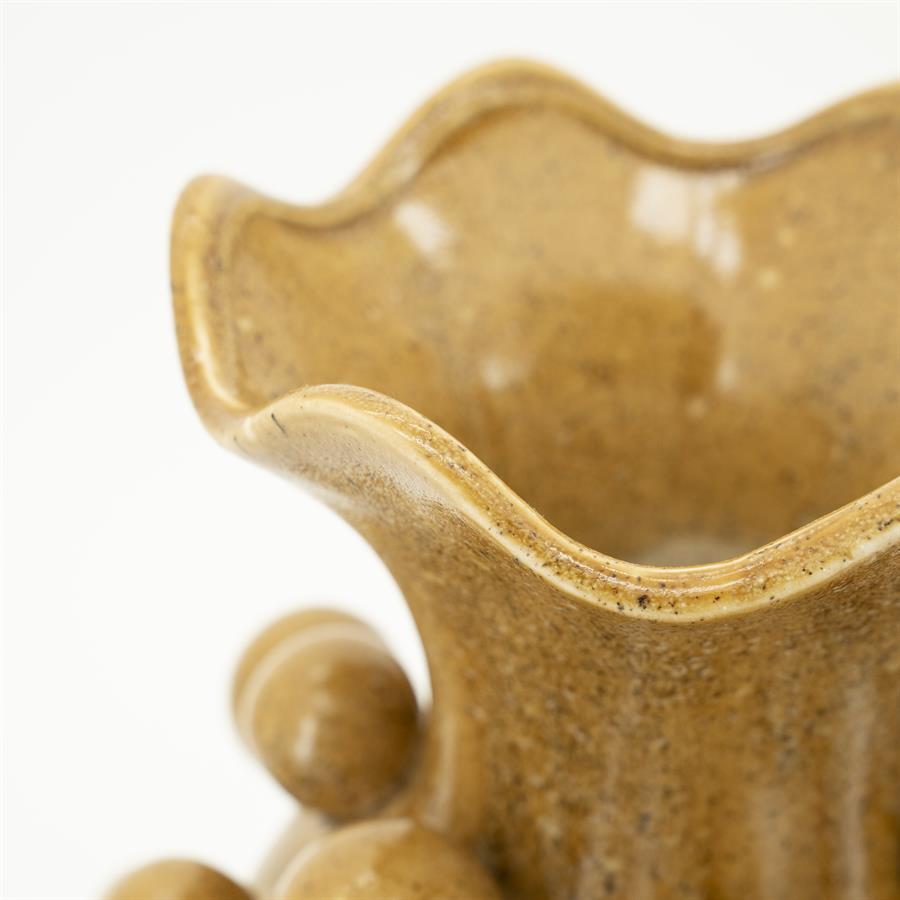 Vaas Viro geel aardewerk, detail van het materiaal