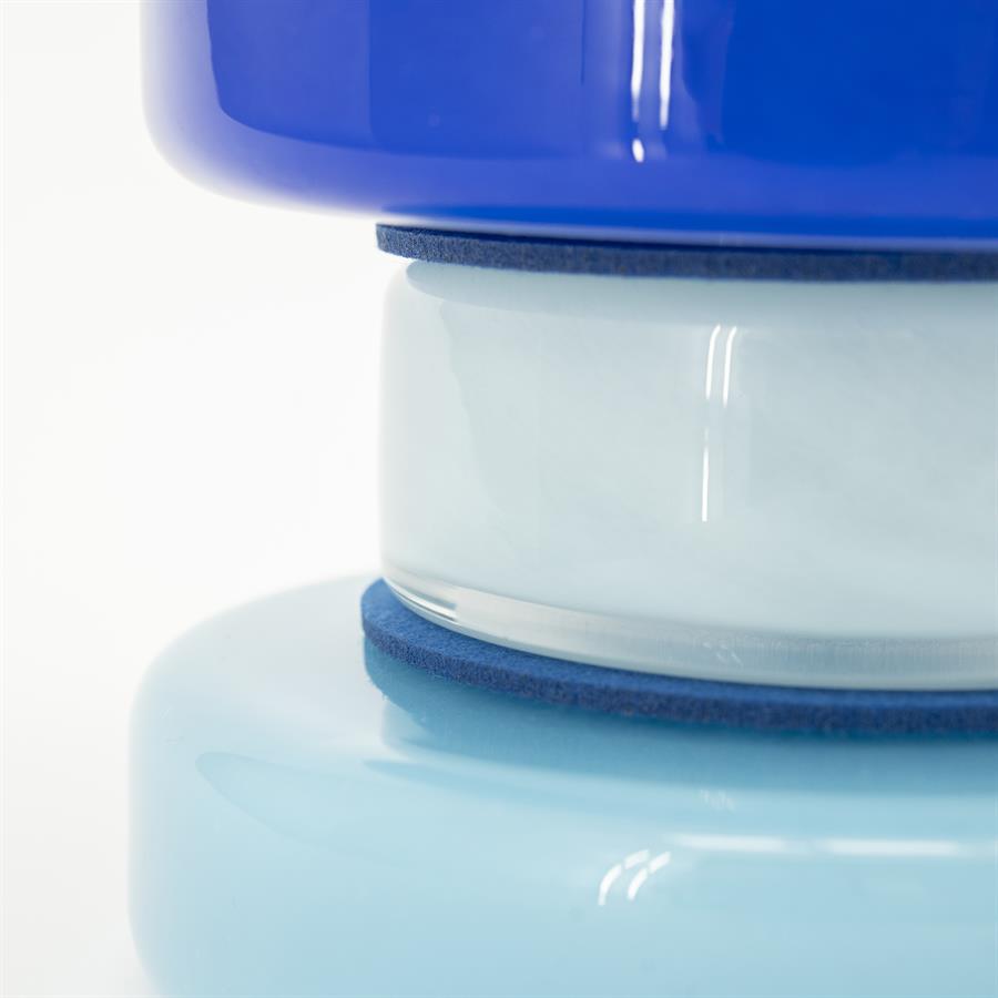 Vaas Golas blauw glas, detail van het materiaal