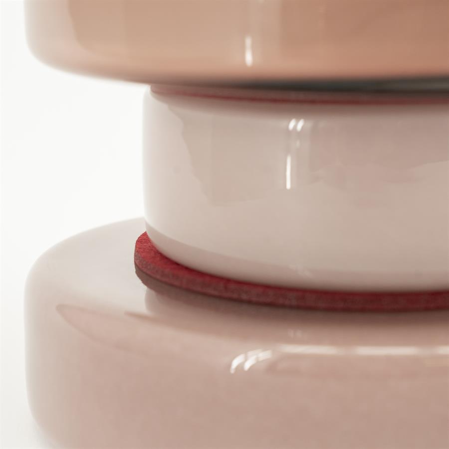 Vaas Golas rood glas, detail van het materiaal