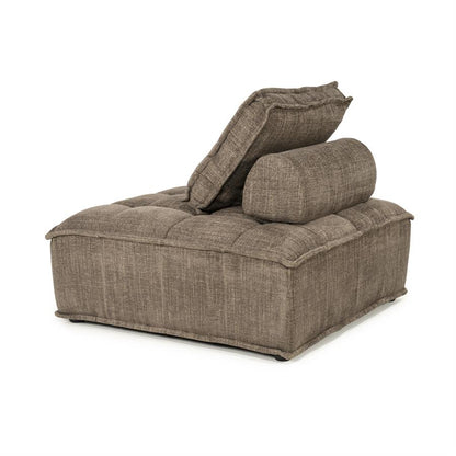 Fauteuil Hive bruin stof, schuin achteraanzicht op witte achtergrond