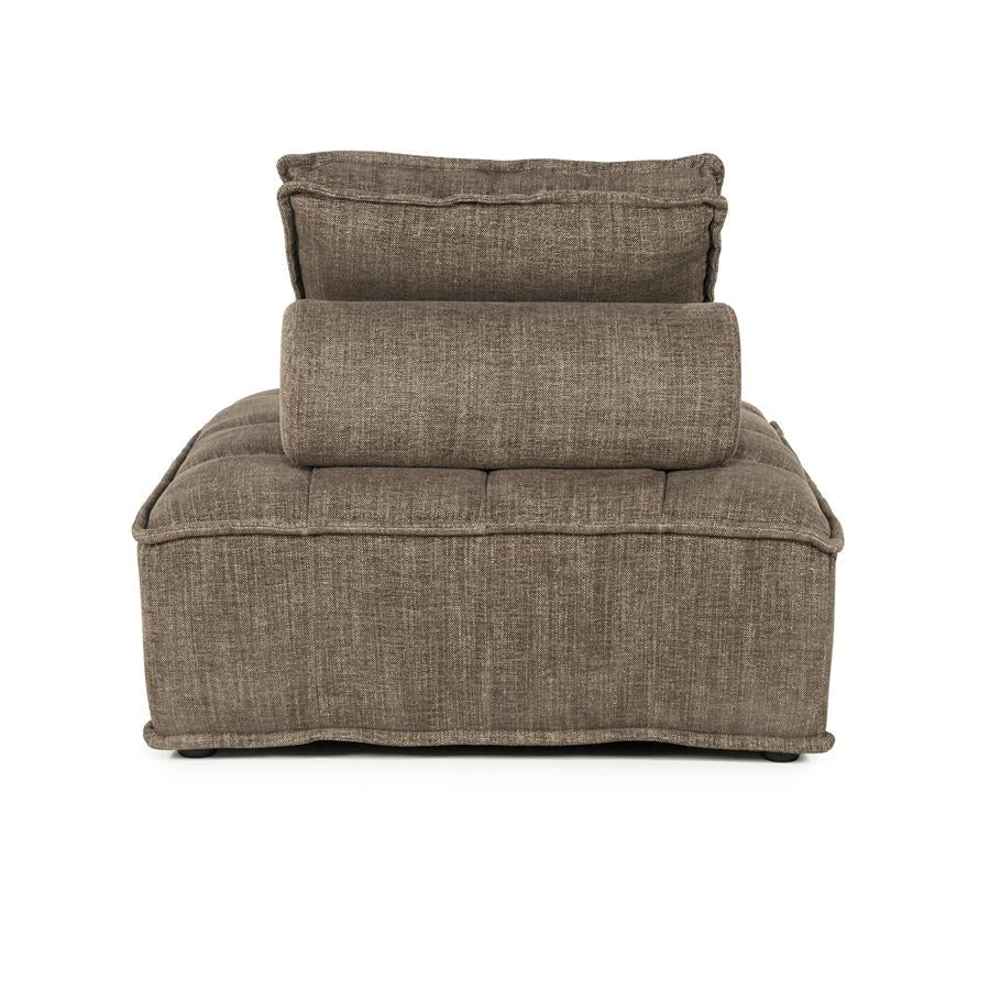 Fauteuil Hive bruin stof, achteraanzicht op witte achtergrond