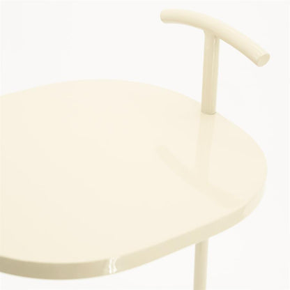Bijzettafel Buddy beige metaal, detail van het materiaal