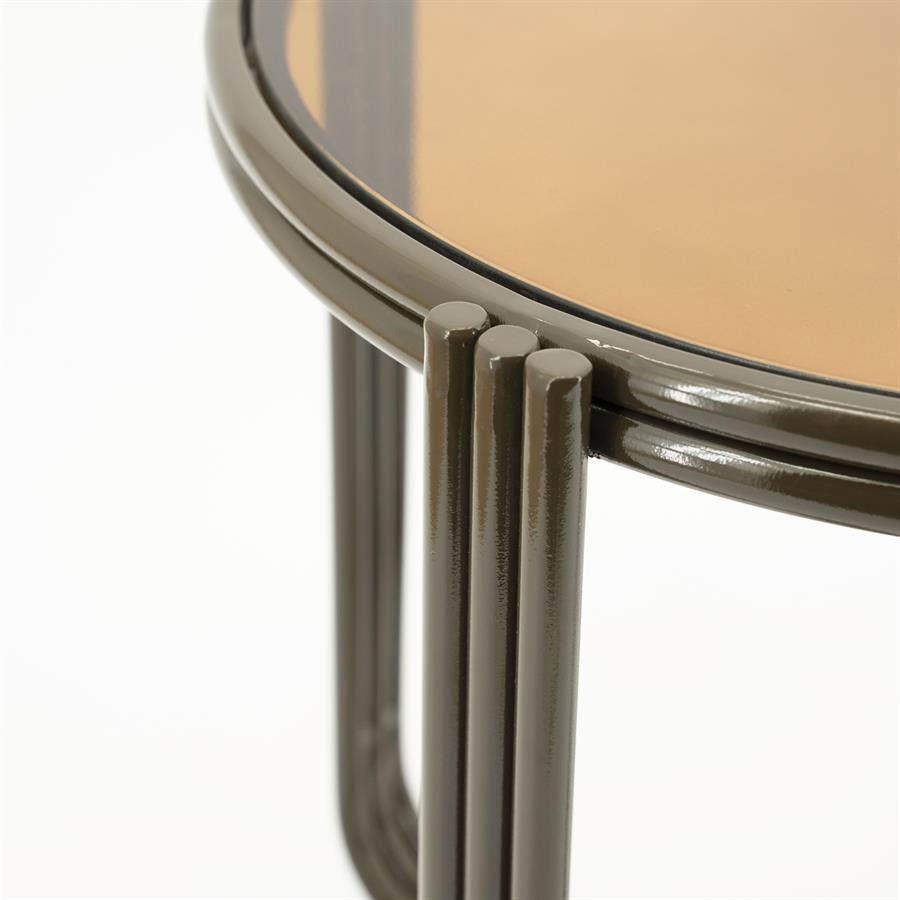 Bijzettafel Groovy bruin ijzer, detail van het materiaal