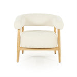 Fauteuil Mysa beige stof, vooraanzicht op witte achtergrond